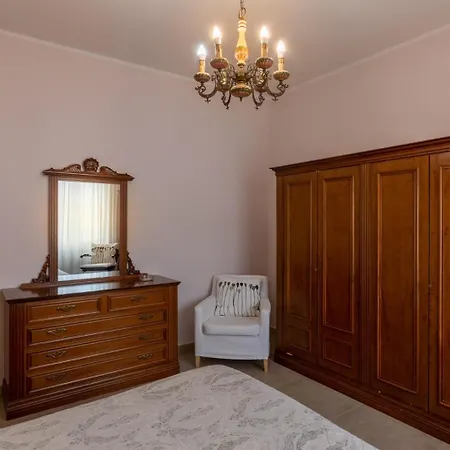 Charme Montecatini Casa de Férias *