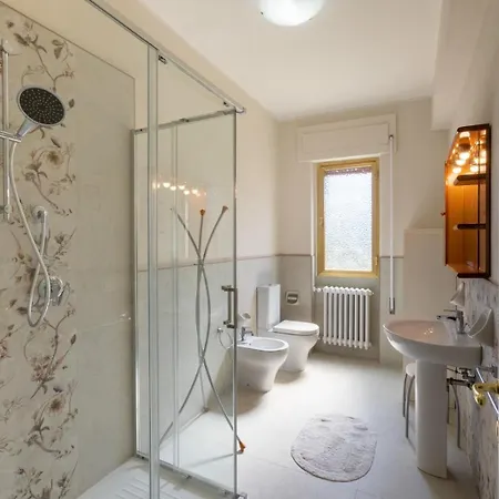 Charme Montecatini Casa de Férias